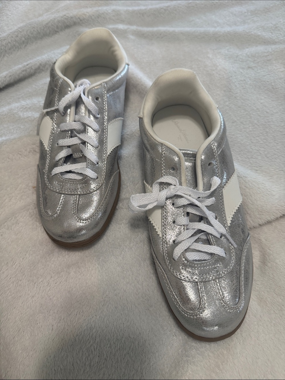 Aquazzura Kids Metallic Silver Lace-Up Sneakers with White Stripe